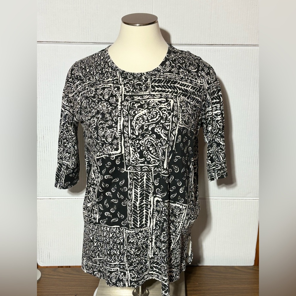 Woman within 1X (22/24) black & white 100% cotton top 30” L 25” p2p